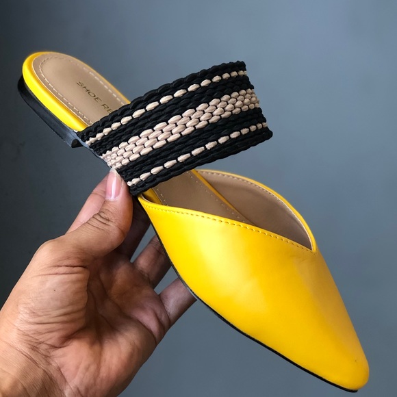 Shoes - Yellow Pointed Flat Slip On Flat Mules